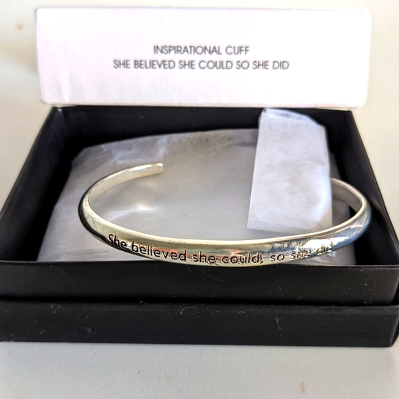 Coffret Collier Et Bracelet Avon Empowerment 2009 – Argenté, Neuf Dans Sa Boîte